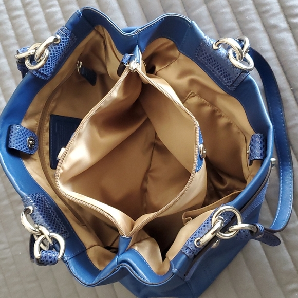 Matching Blue Coach handbag & wallet - Picture 11 of 12